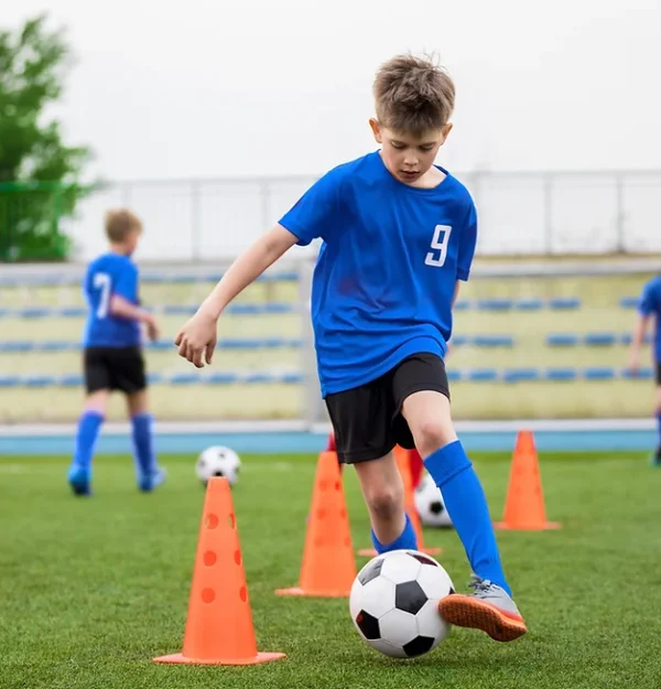 Antrenament tehnic versus antrenament izolat: Ce este mai eficient în fotbalul juvenil?